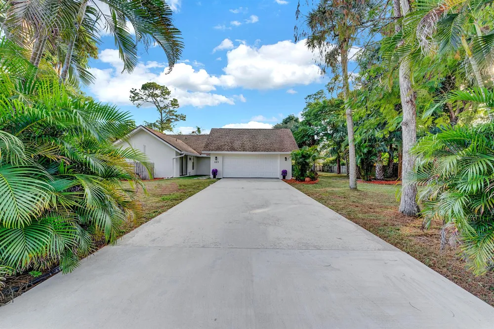 225 Sulky Way Wellington, FL 33414