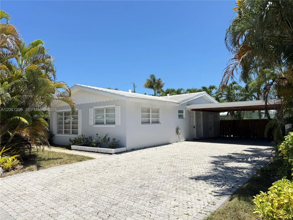 2220 NE 36th St ##1 Lighthouse Point, FL 33064