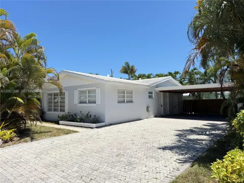 2220 NE 36th St ##1