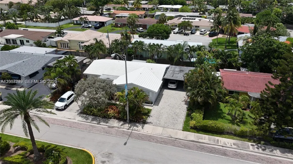 2220 NE 36th St ##1 Lighthouse Point, FL 33064