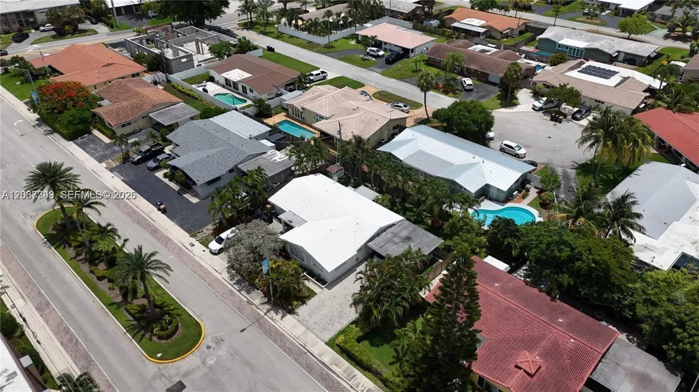 2220 NE 36th St ##1 Lighthouse Point, FL 33064