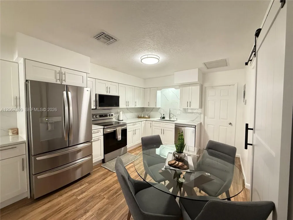 2220 NE 36th St ##1 Lighthouse Point, FL 33064