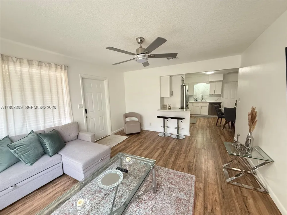 2220 NE 36th St ##1 Lighthouse Point, FL 33064
