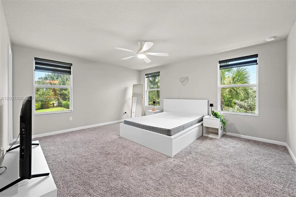 1616 Lindley St Mangonia Park, FL 33407