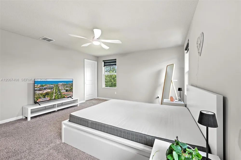 1616 Lindley St Mangonia Park, FL 33407