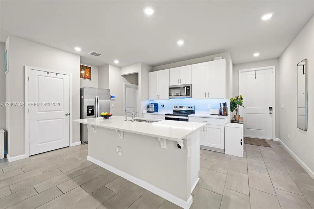 1616 Lindley St Mangonia Park, FL 33407