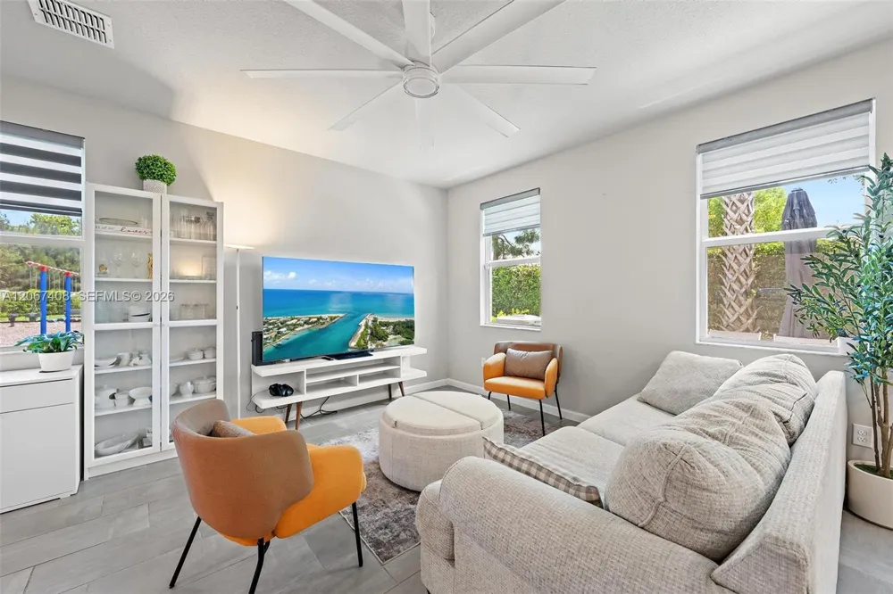 1616 Lindley St Mangonia Park, FL 33407