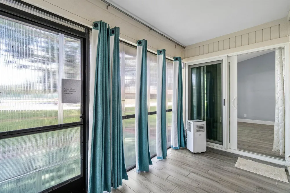28 Via De Casas Norte Boynton Beach, FL 33426