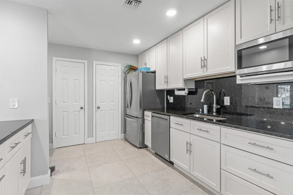 28 Via De Casas Norte Boynton Beach, FL 33426