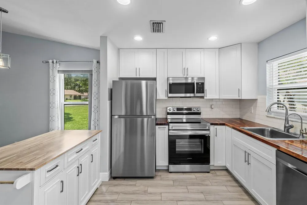 28 Via De Casas Norte Boynton Beach, FL 33426