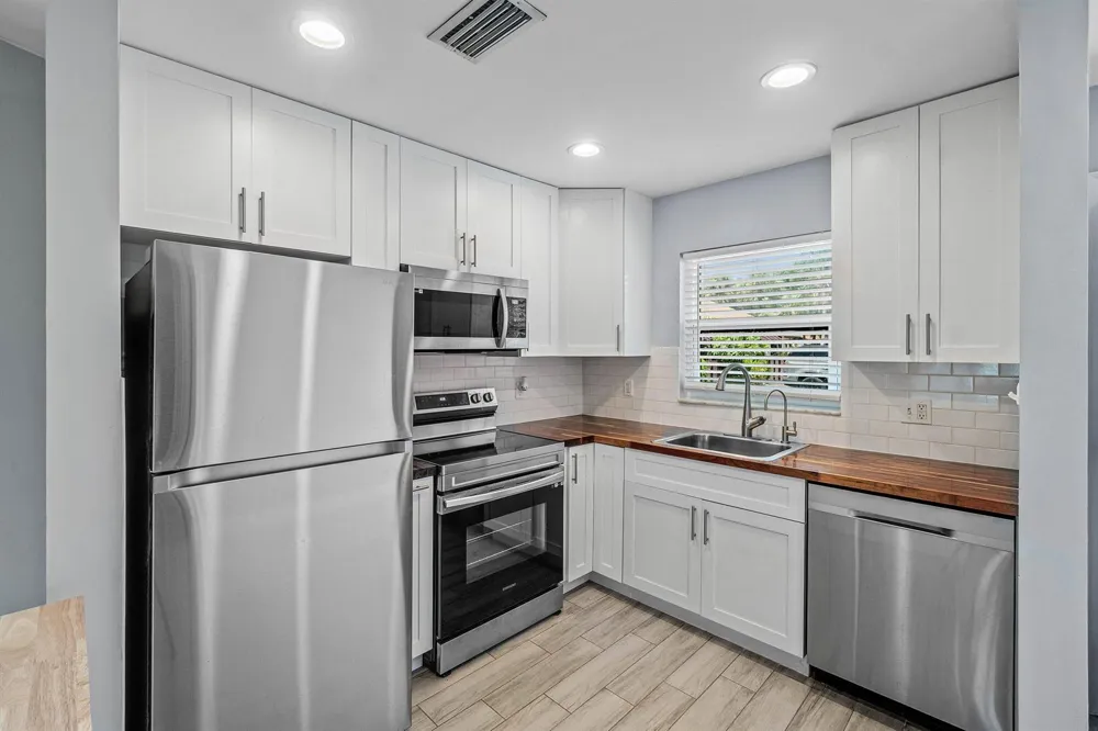 28 Via De Casas Norte Boynton Beach, FL 33426