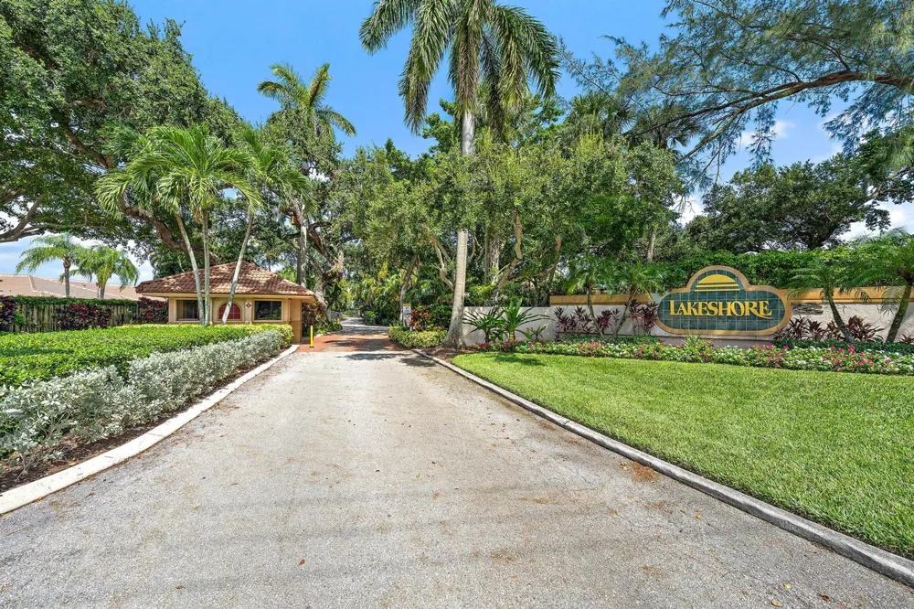 227 Lakeshore Drive Hypoluxo, FL 33462