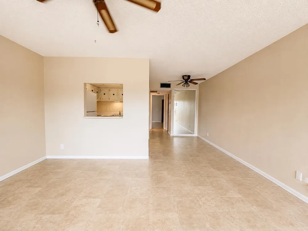555 Purdy Lane #Unit 309 Palm Springs, FL 33461
