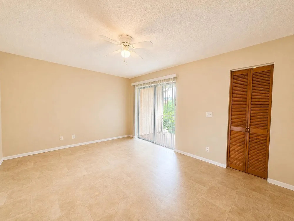 555 Purdy Lane #Unit 309 Palm Springs, FL 33461