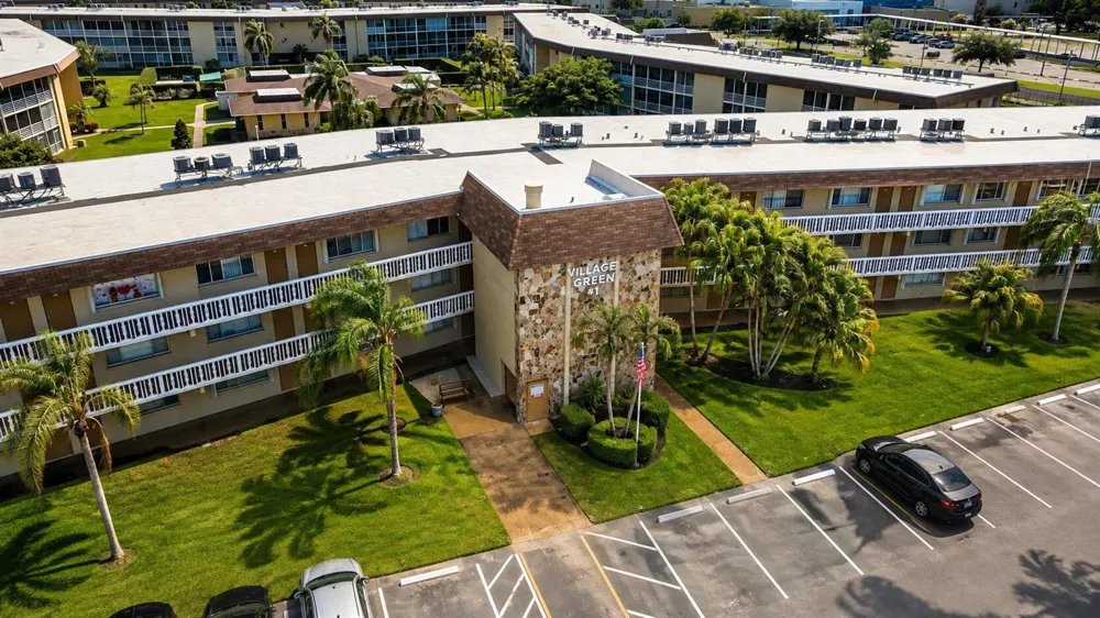 555 Purdy Lane #Unit 309 Palm Springs, FL 33461