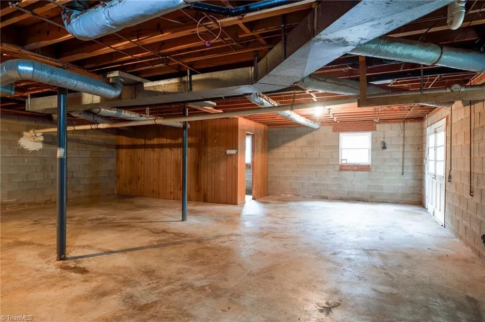 112 Delta Street Lexington, NC 27295