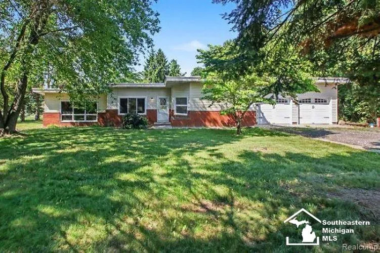 7900 W Sharpe Rd Road Handy Township, MI 48838