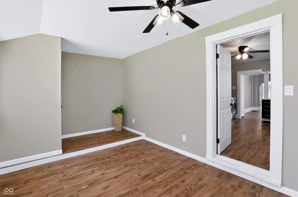 1507 Lafayette Avenue Columbus, IN 47201