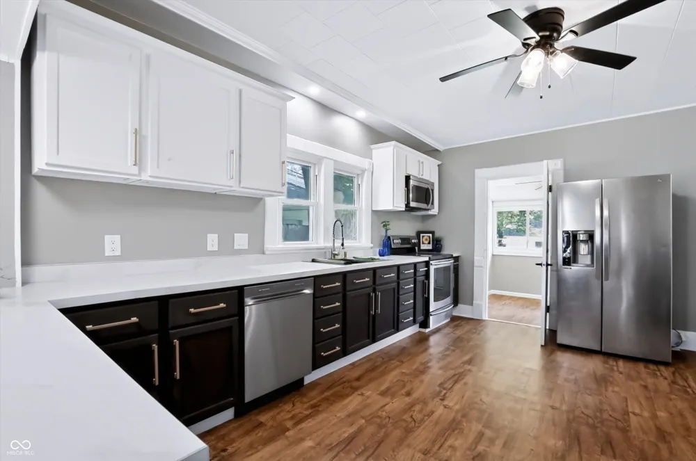 1507 Lafayette Avenue Columbus, IN 47201