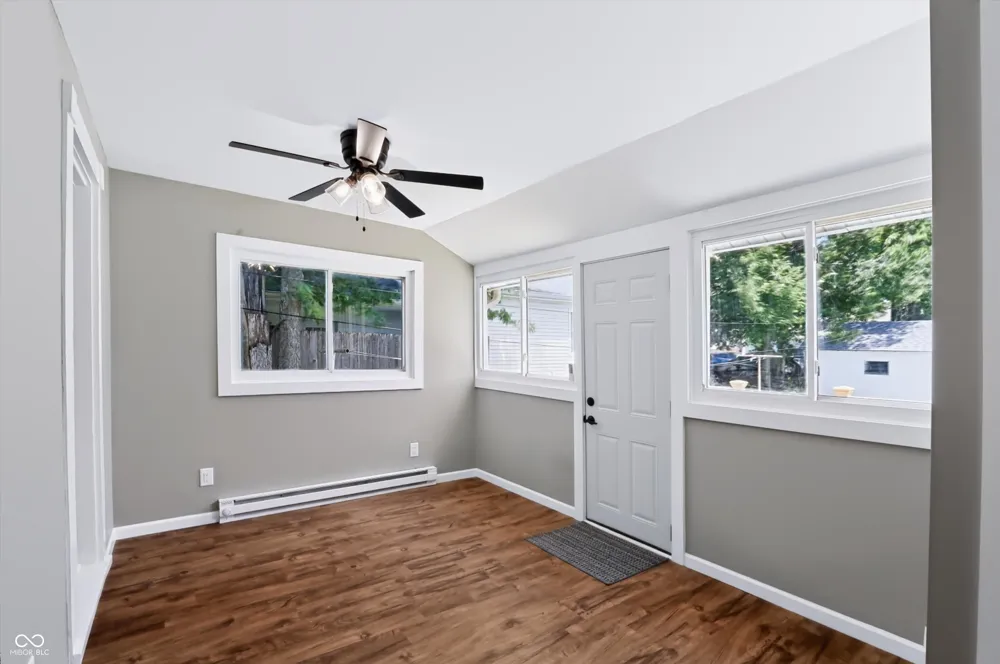1507 Lafayette Avenue Columbus, IN 47201