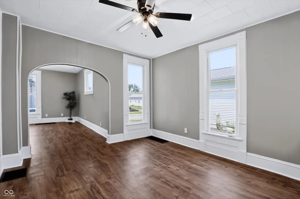 1507 Lafayette Avenue Columbus, IN 47201
