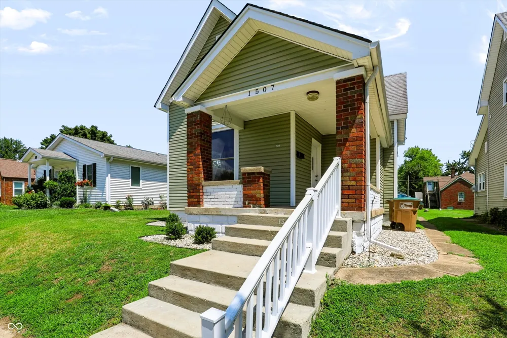 1507 Lafayette Avenue Columbus, IN 47201