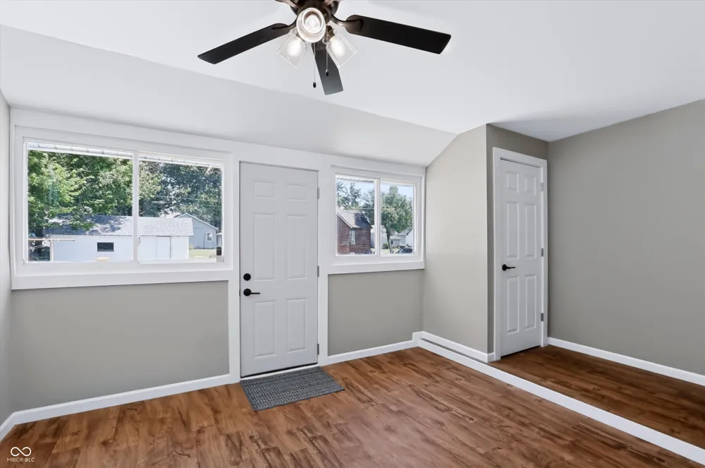 1507 Lafayette Avenue Columbus, IN 47201