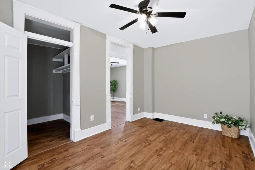 1507 Lafayette Avenue Columbus, IN 47201