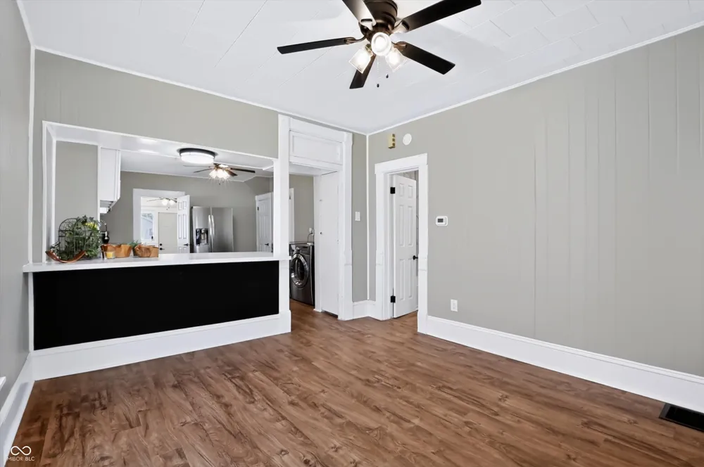 1507 Lafayette Avenue Columbus, IN 47201
