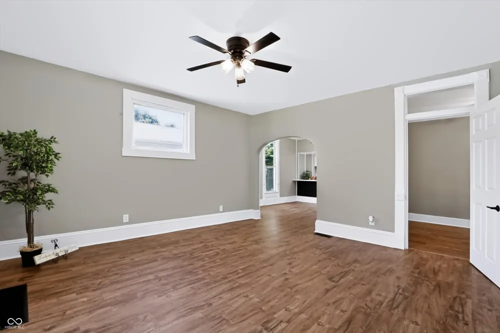 1507 Lafayette Avenue Columbus, IN 47201