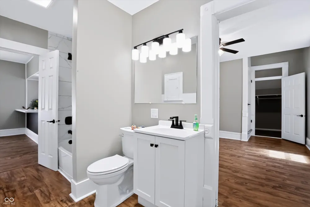 1507 Lafayette Avenue Columbus, IN 47201