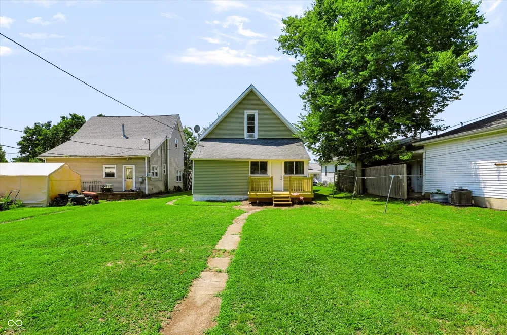 1507 Lafayette Avenue Columbus, IN 47201