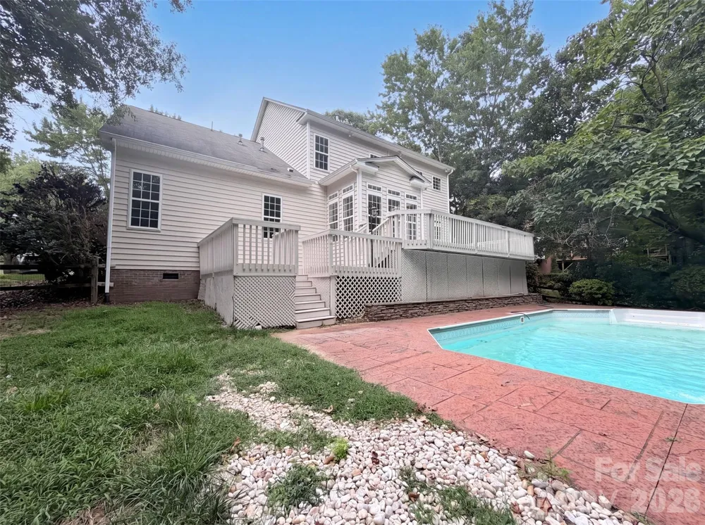 153 Montrose Drive Mooresville, NC 28115
