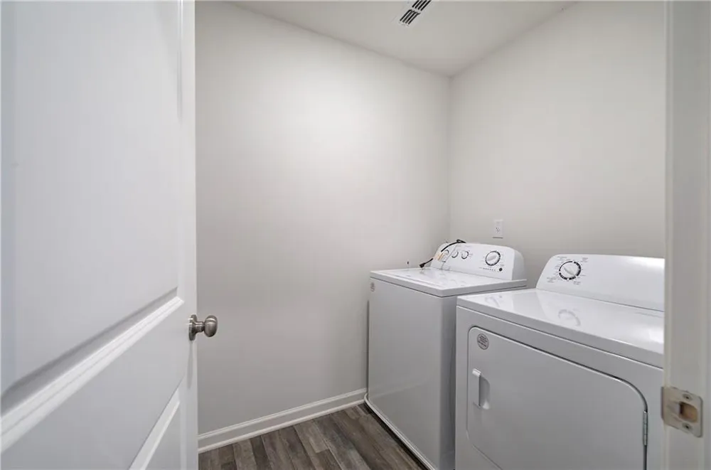 128 Oxford Lane Kingston, GA 30145