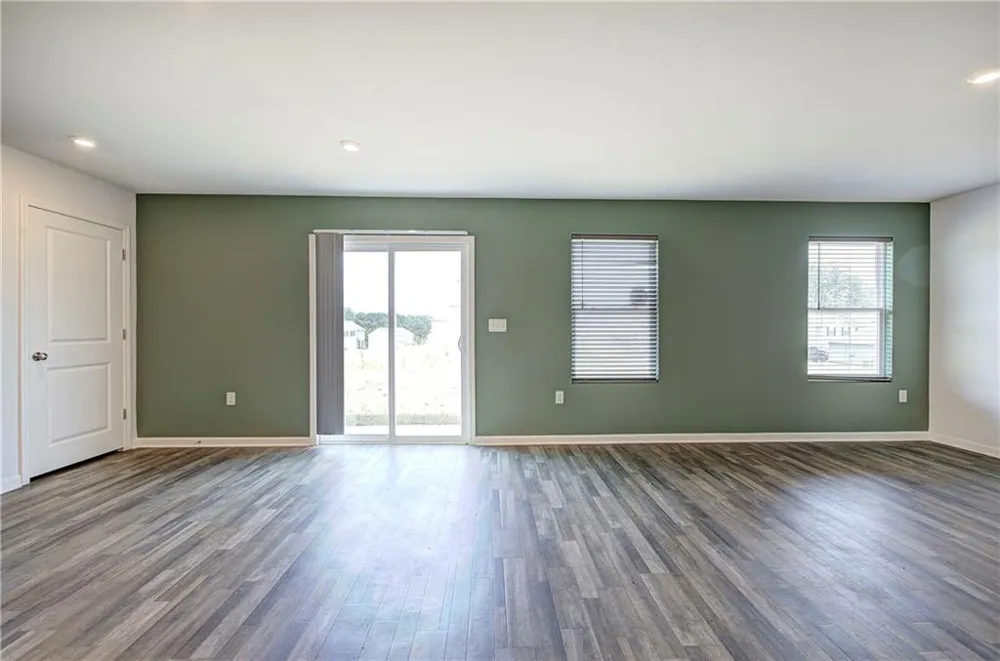 128 Oxford Lane Kingston, GA 30145