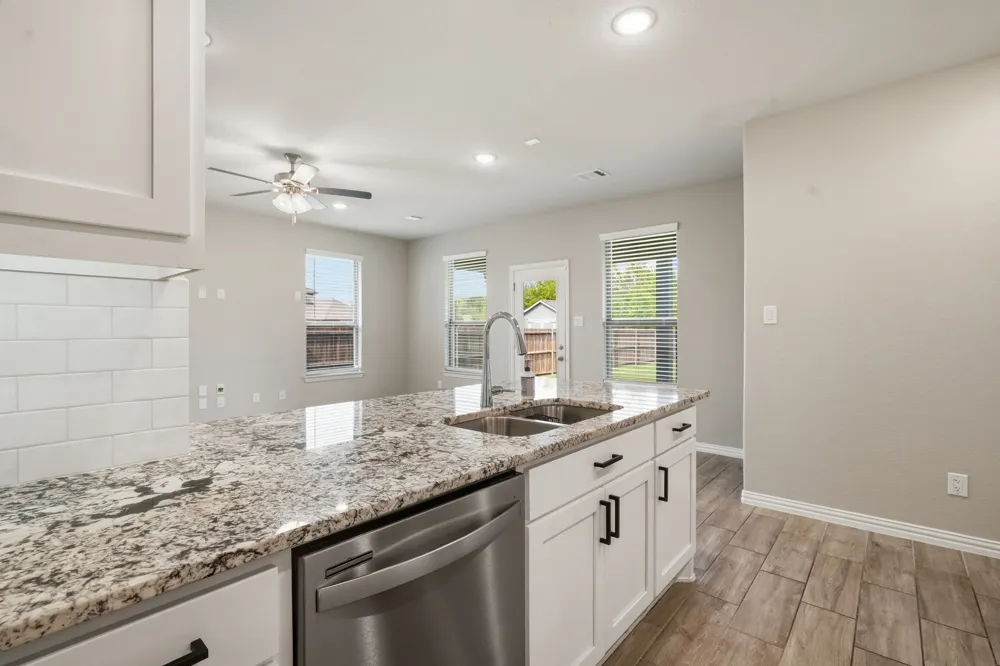 1133 Rushmore Drive Burleson, TX 76028