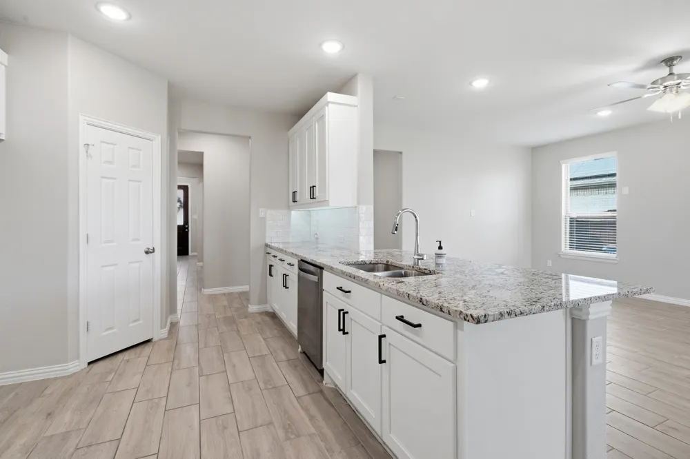 1133 Rushmore Drive Burleson, TX 76028