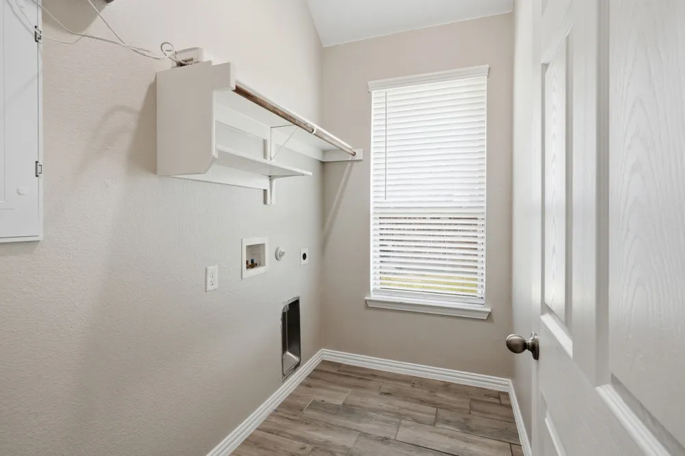 1133 Rushmore Drive Burleson, TX 76028