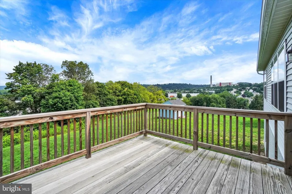 613 RISHEL DRIVE York, PA 17406