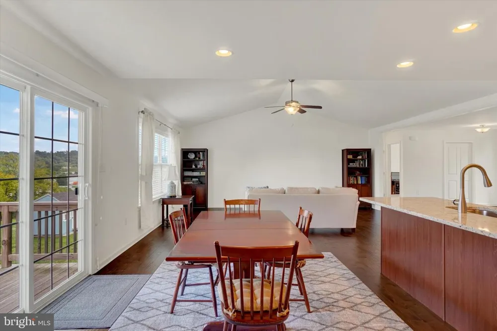 613 RISHEL DRIVE York, PA 17406