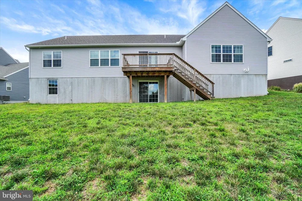 613 RISHEL DRIVE York, PA 17406