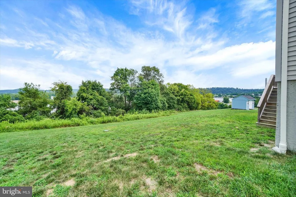 613 RISHEL DRIVE York, PA 17406