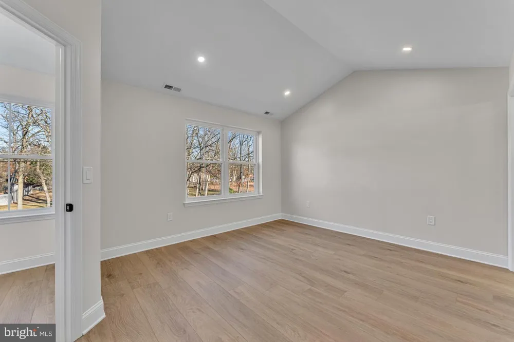 54 E BUTTONWOOD AVENUE Pine Hill, NJ 08021
