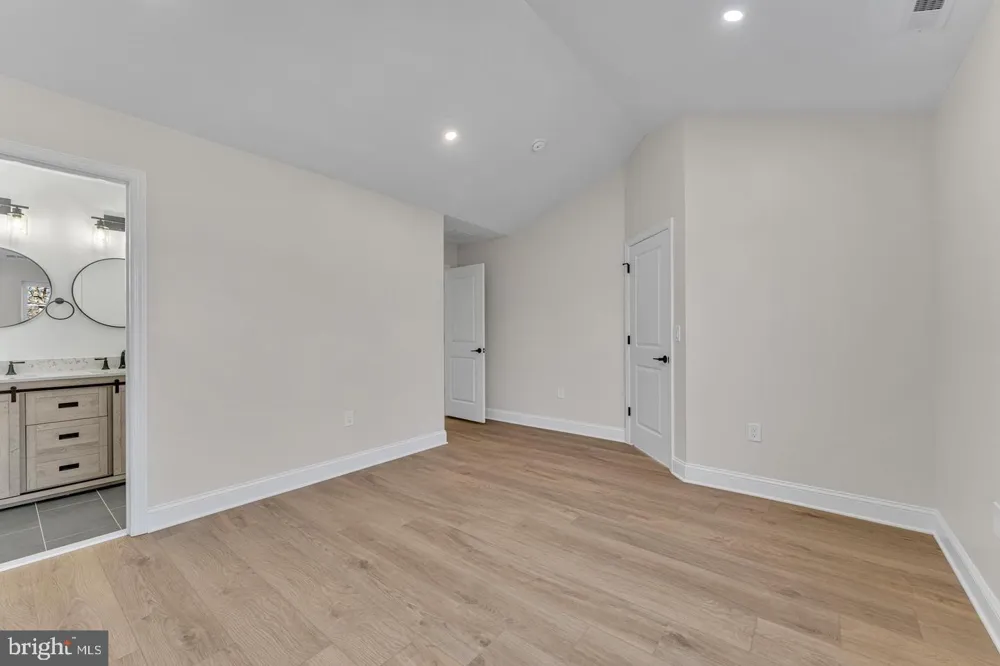 54 E BUTTONWOOD AVENUE Pine Hill, NJ 08021