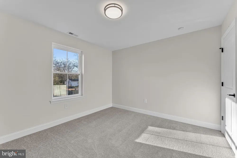 54 E BUTTONWOOD AVENUE Pine Hill, NJ 08021