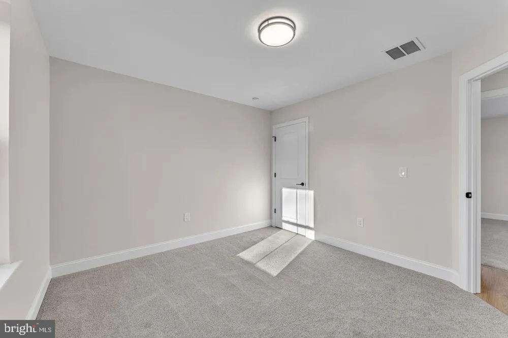 54 E BUTTONWOOD AVENUE Pine Hill, NJ 08021