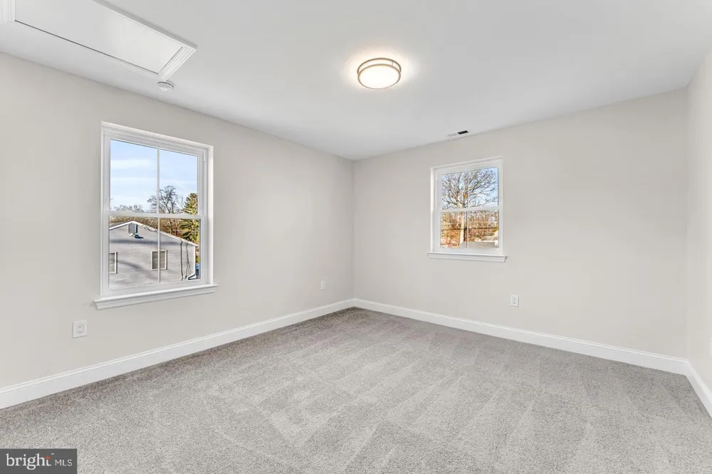 54 E BUTTONWOOD AVENUE Pine Hill, NJ 08021