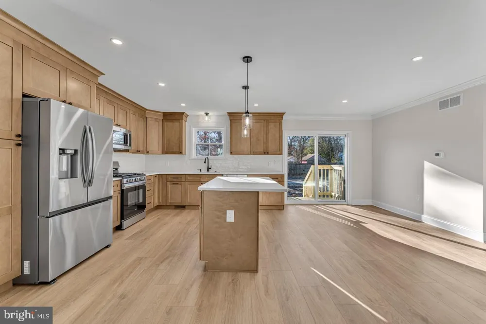 54 E BUTTONWOOD AVENUE Pine Hill, NJ 08021