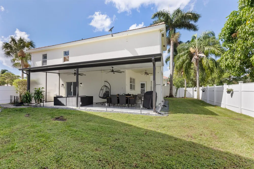 3221 El Camino West Palm Beach, FL 33409