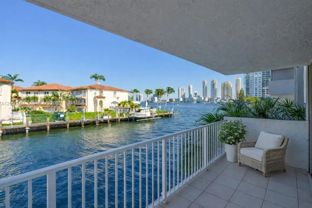 4000 NE 170th St #200 North Miami Beach, FL 33160